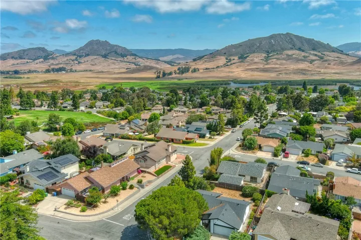 1097 San Adriano, San Luis Obispo, California 93405
