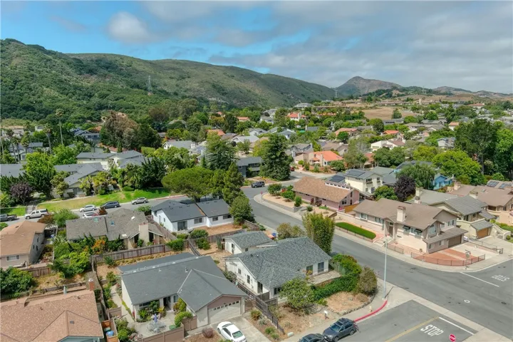 1097 San Adriano, San Luis Obispo, California 93405