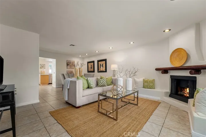 3733 N Harbor Boulevard 14, Fullerton, California 92835