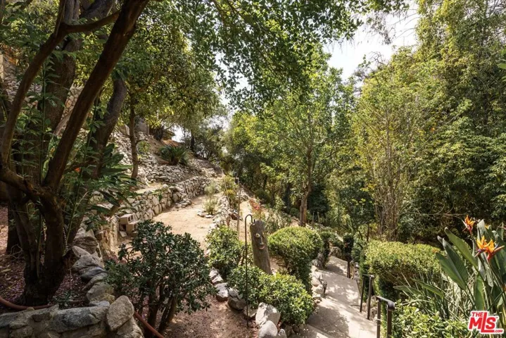 11111 Tujunga Canyon Boulevard, Tujunga, California 91042