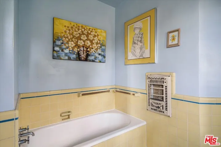 11111 Tujunga Canyon Boulevard, Tujunga, California 91042