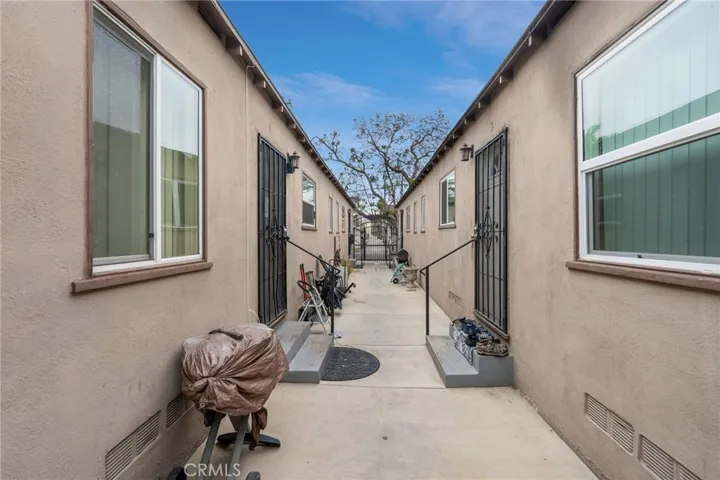 2751 14th Street, Long Beach, California 90804