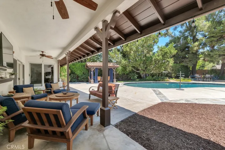 9604 Tunney Avenue, Northridge, California 91324