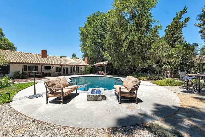 9604 Tunney Avenue, Northridge, California 91324