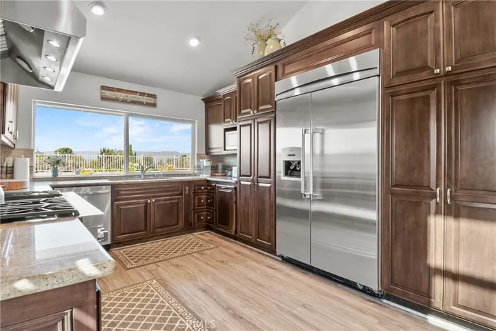536 S Tumbleweed Road, Anaheim Hills, California 92807