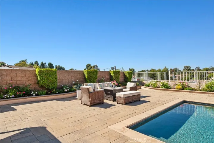 536 S Tumbleweed Road, Anaheim Hills, California 92807