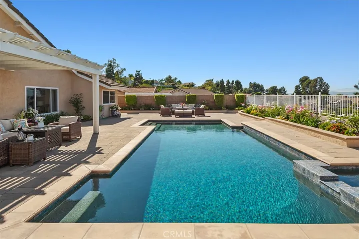 536 S Tumbleweed Road, Anaheim Hills, California 92807