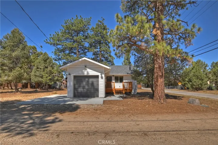 901 Ash Lane, Big Bear City, California 92314