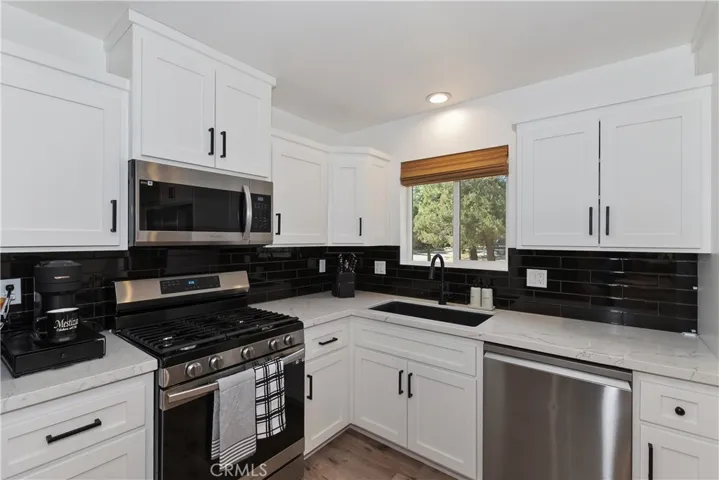 901 Ash Lane, Big Bear City, California 92314