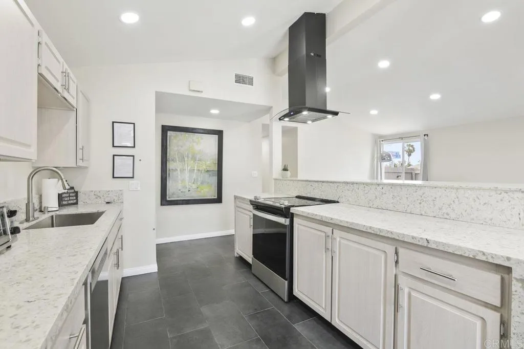 9452 Larrabee Avenue, San Diego, California 92123 home-pic-6