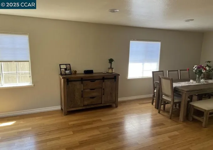 4760 Del Rio, Sacramento, California 95822-1132