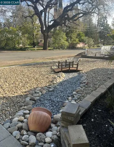 4760 Del Rio, Sacramento, California 95822-1132