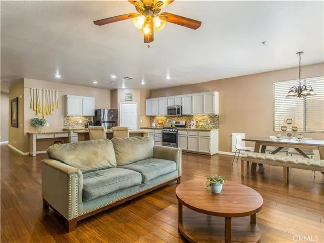 30016 Cabo Del Oeste, Highland, California 92346