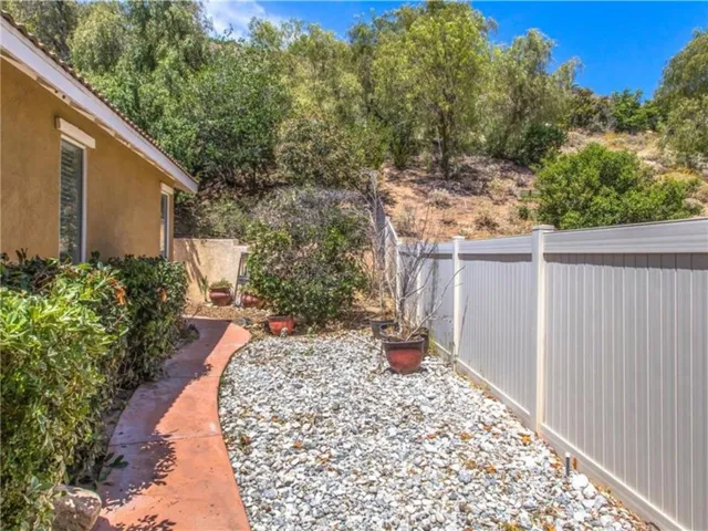 30016 Cabo Del Oeste, Highland, California 92346