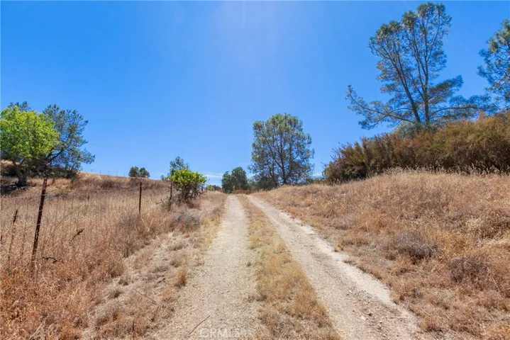 4281 Blue Road, Creston, California 93432