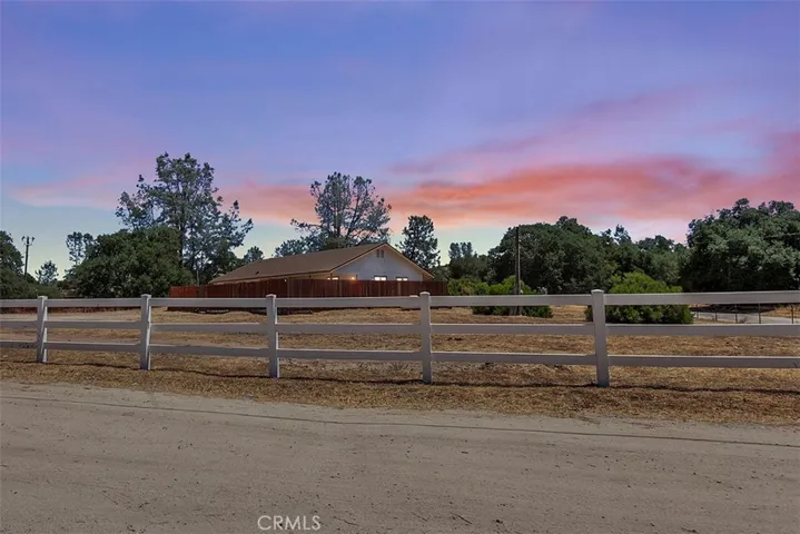 4281 Blue Road, Creston, California 93432