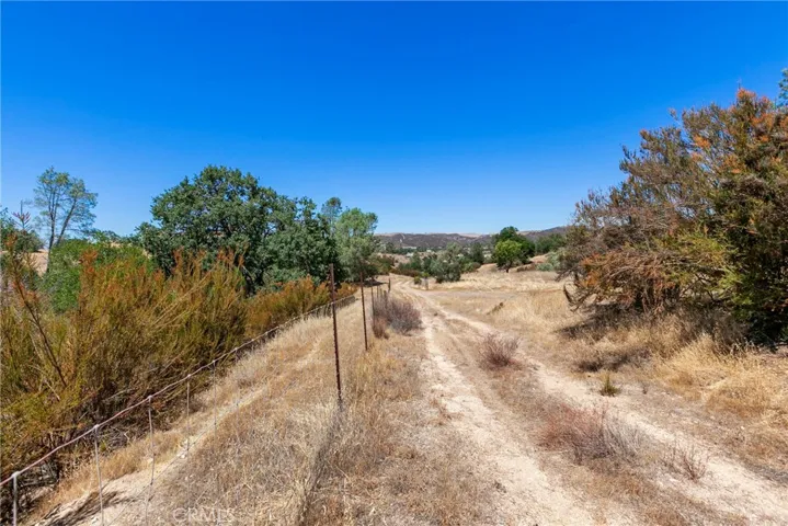 4281 Blue Road, Creston, California 93432