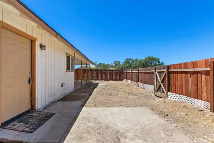 4281 Blue Road, Creston, California 93432