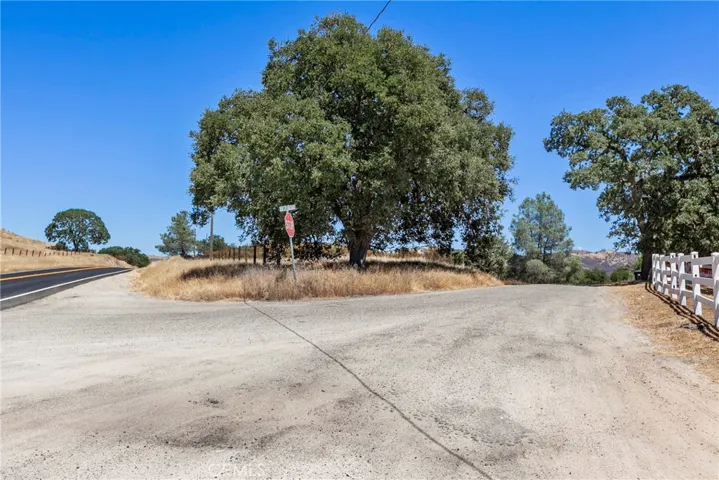 4281 Blue Road, Creston, California 93432