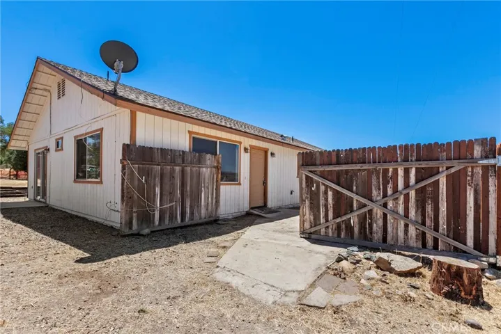 4281 Blue Road, Creston, California 93432