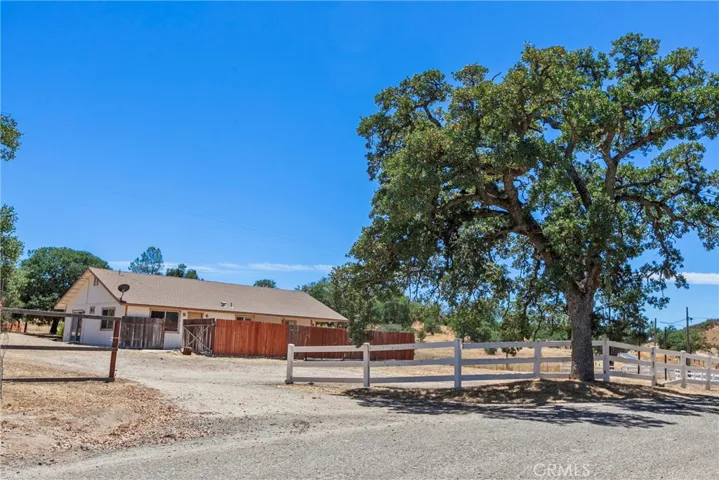 4281 Blue Road, Creston, California 93432