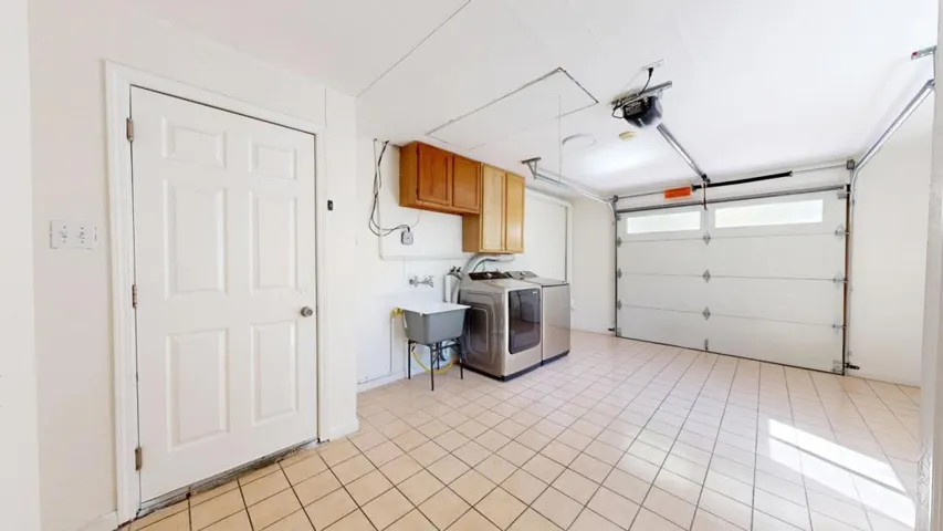 175 G Street, Redwood City, California 94063