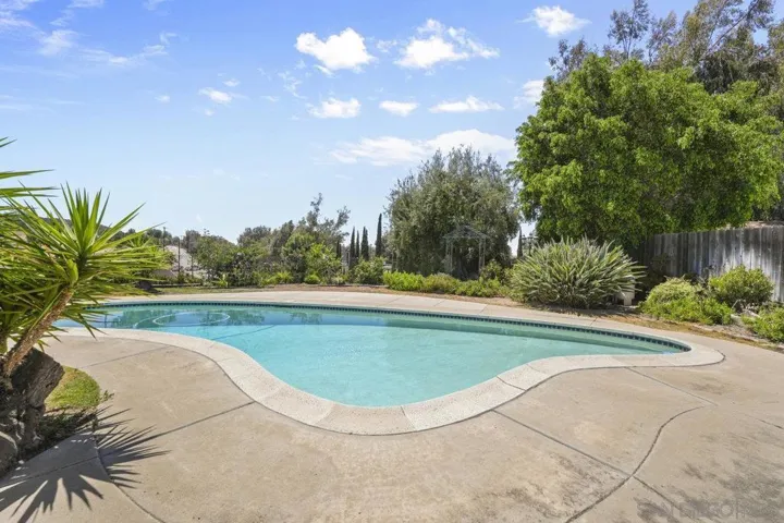 13514 Avenida Del Charro, El Cajon, California 92021