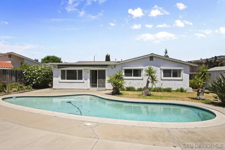 13514 Avenida Del Charro, El Cajon, California 92021