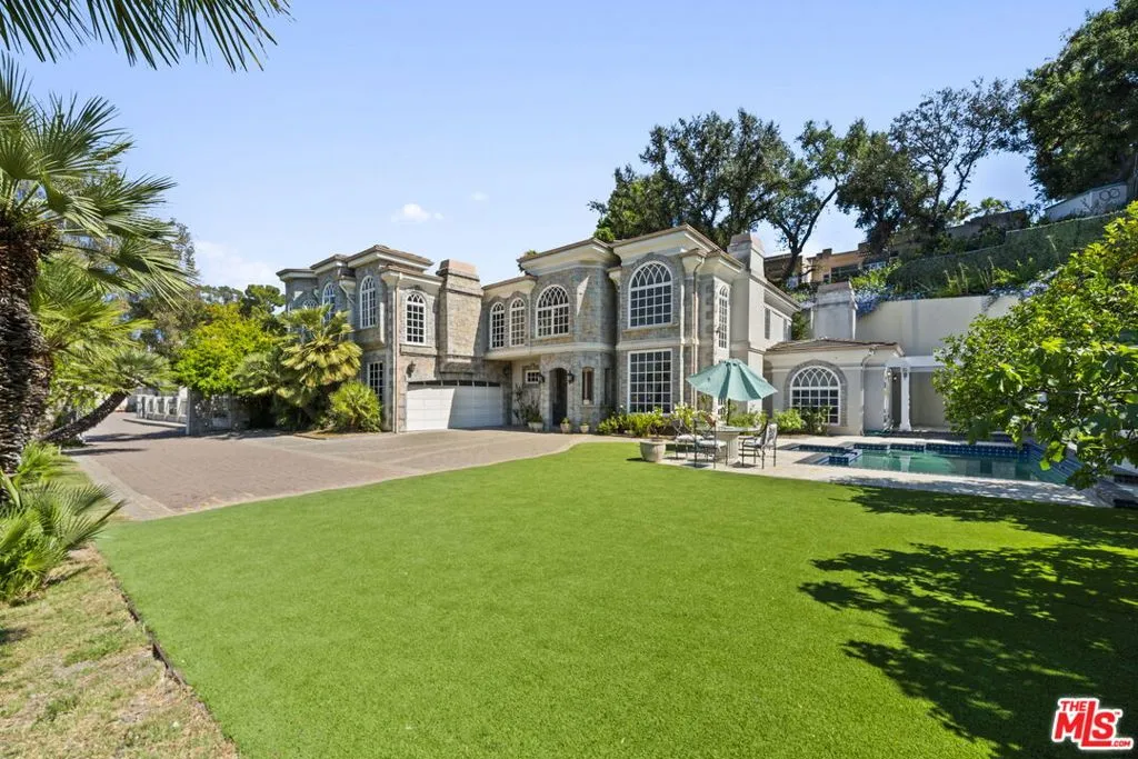 14330 Mulholland Drive, Los Angeles, California 90077 home-pic-26