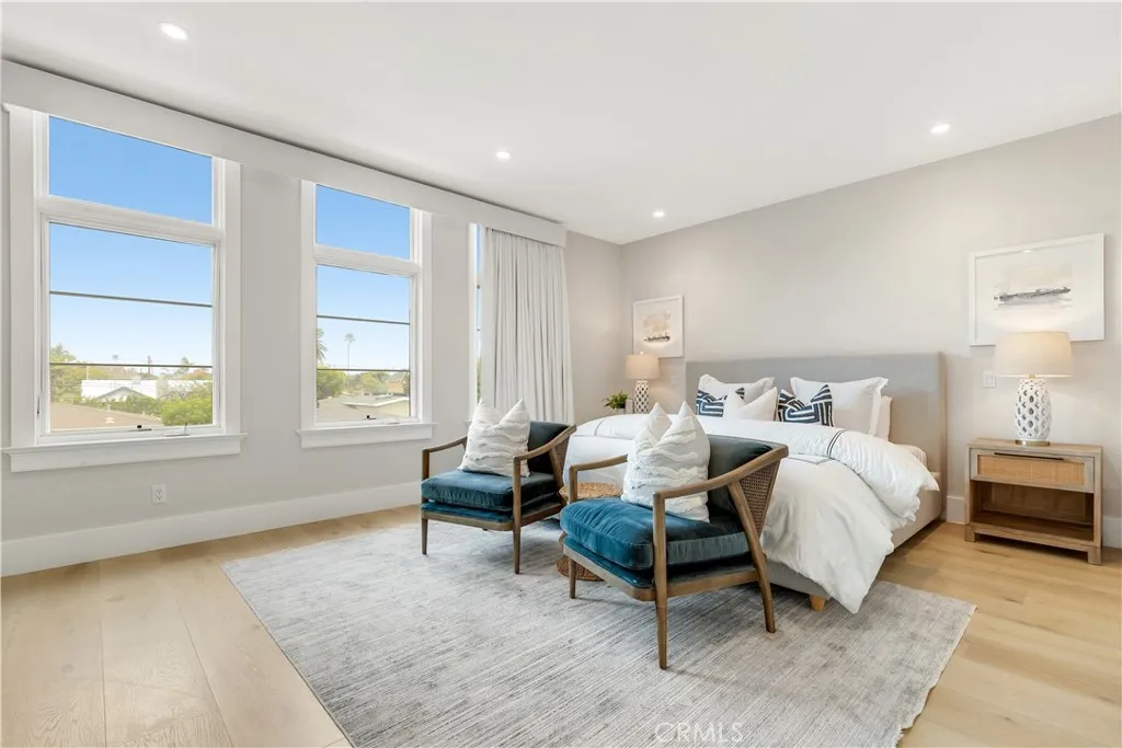 387 La Perle Place, Costa Mesa, California 92627 home-pic-6