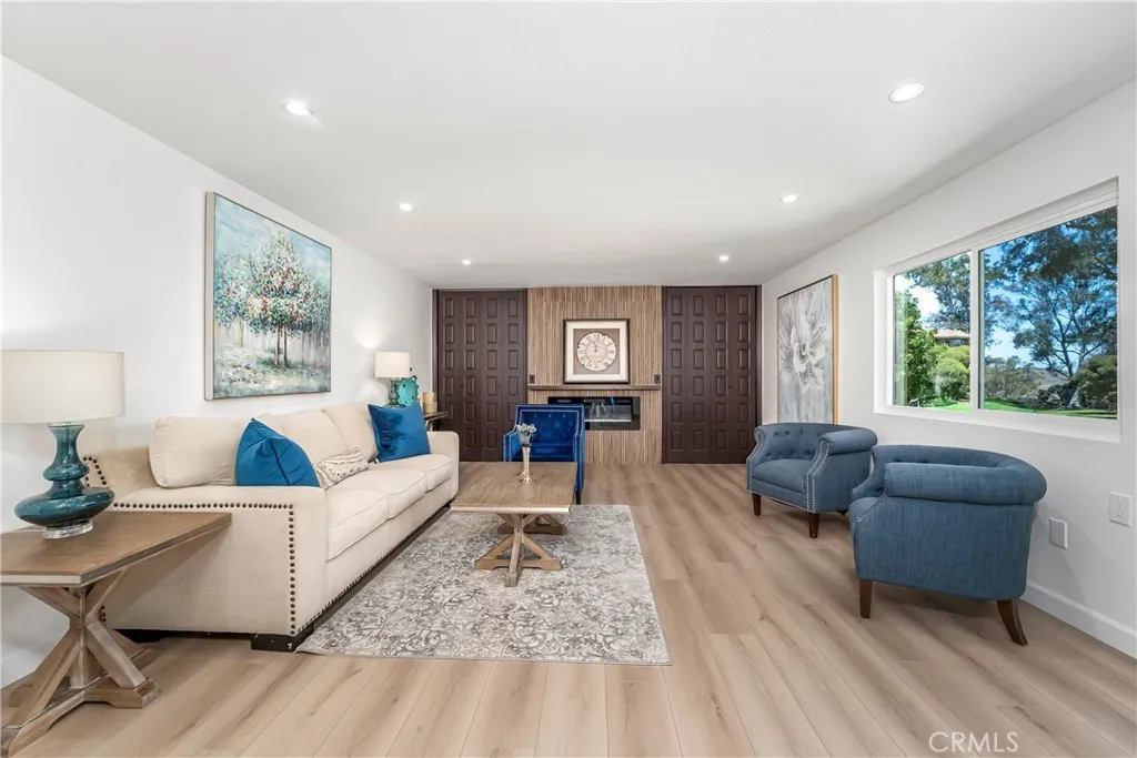 5372 Punta Alta 1c, Laguna Woods, California 92637, 2 Bedrooms Bedrooms, ,2 BathroomsBathrooms,Residential,For Sale,Punta Alta,OC25167096