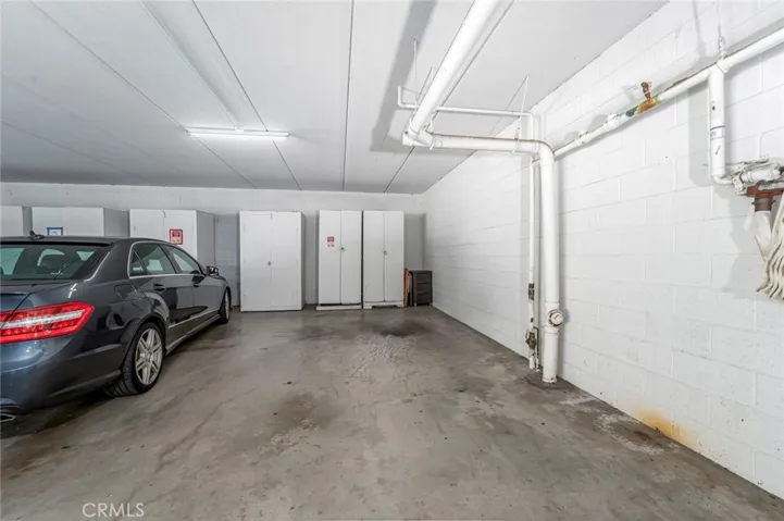 Subterranean parkiing