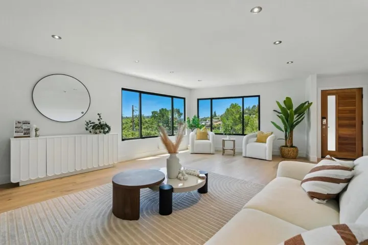 324 Clifton Avenue, San Carlos, California 94070