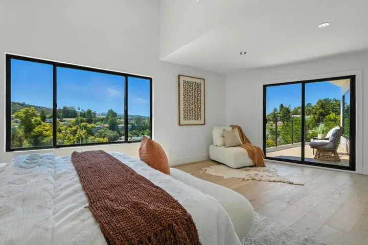 324 Clifton Avenue, San Carlos, California 94070