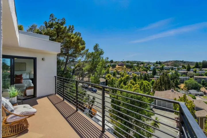 324 Clifton Avenue, San Carlos, California 94070
