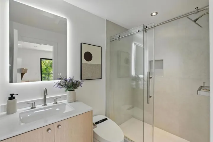 324 Clifton Avenue, San Carlos, California 94070