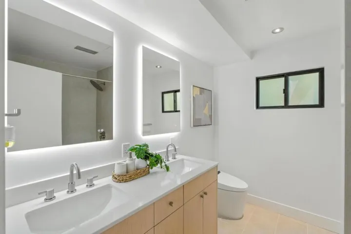 324 Clifton Avenue, San Carlos, California 94070