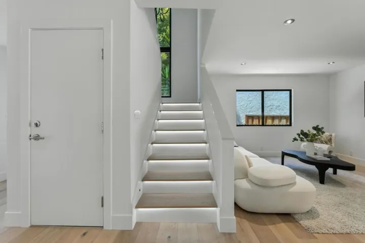 324 Clifton Avenue, San Carlos, California 94070