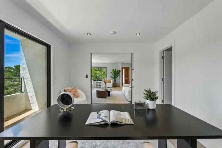324 Clifton Avenue, San Carlos, California 94070