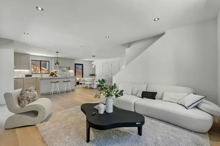 324 Clifton Avenue, San Carlos, California 94070