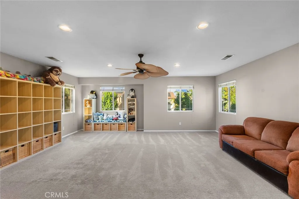 28328 Alton Way, Castaic, California 91384 home-pic-19
