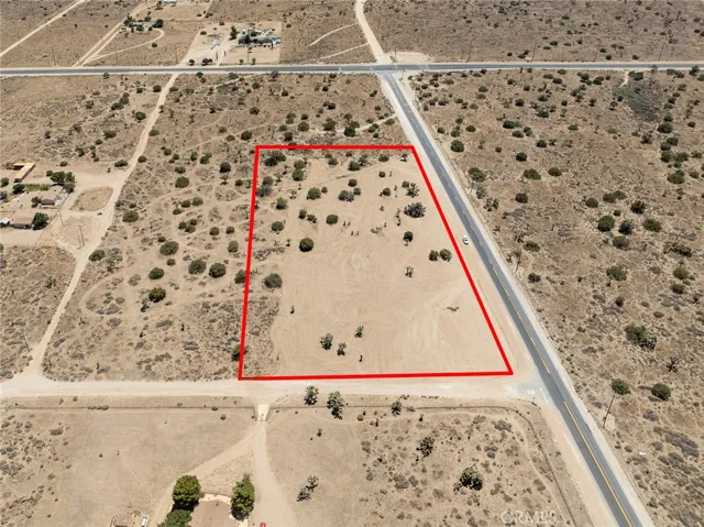 11 Caughlin Road, Phelan, California 92371