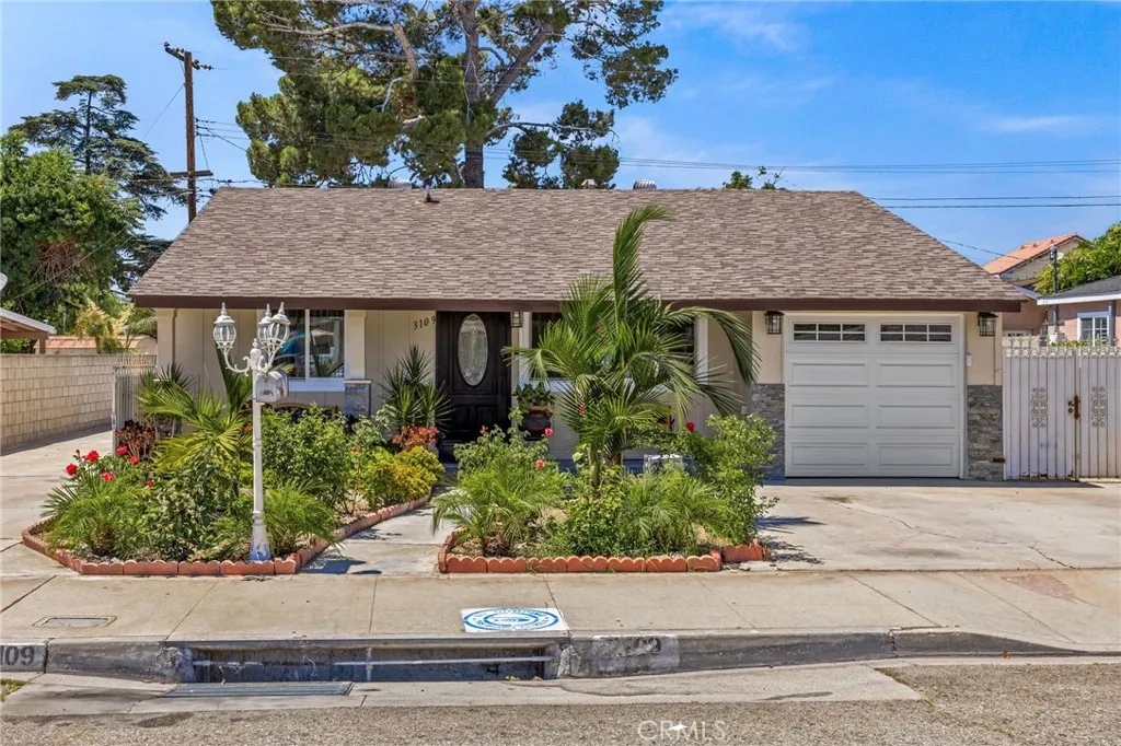 3109 Robinette Avenue, Baldwin Park, California 91706, 3 Bedrooms Bedrooms, ,2 BathroomsBathrooms,Residential,For Sale,Robinette,CV25167512