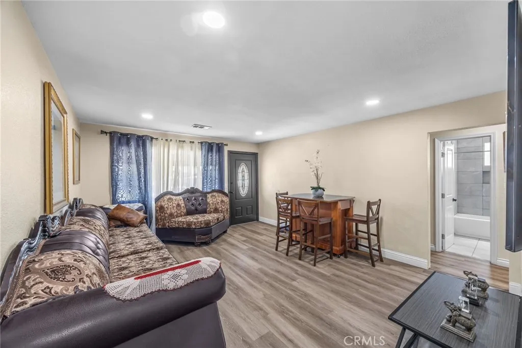 3109 Robinette Avenue, Baldwin Park, California 91706 home-pic-9