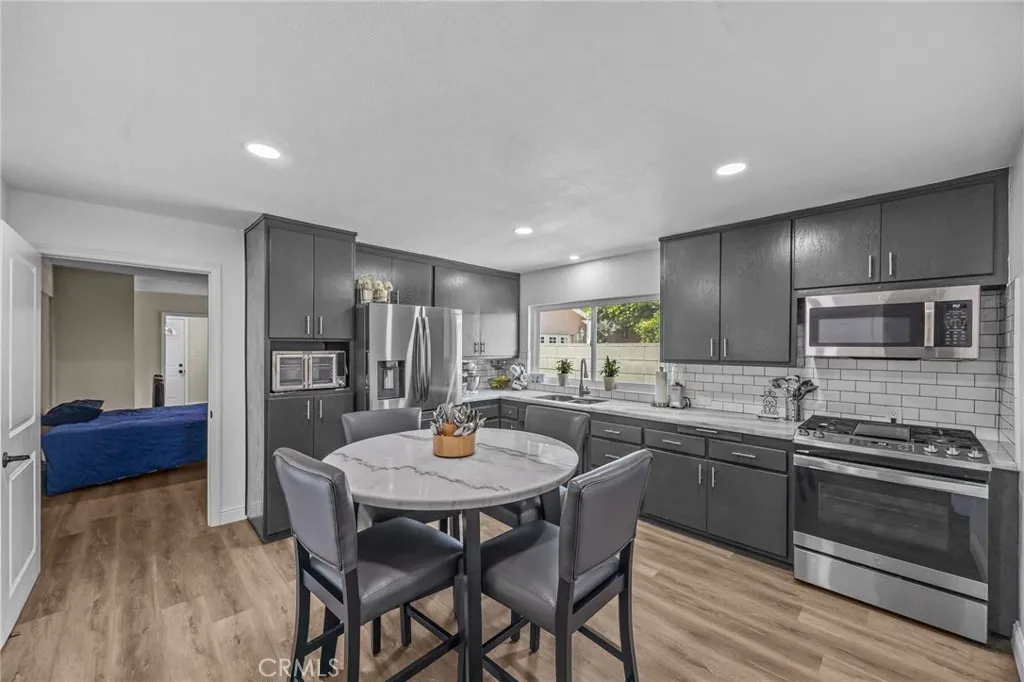 3109 Robinette Avenue, Baldwin Park, California 91706 home-pic-14