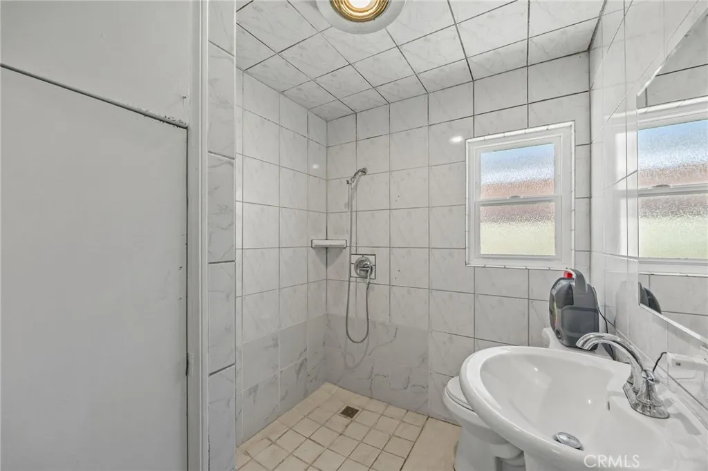 3109 Robinette Avenue, Baldwin Park, California 91706 home-pic-19