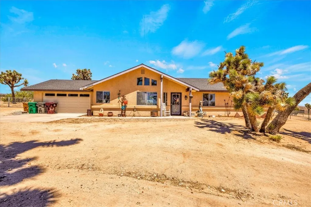 56810 Chipmunk Trail, Yucca Valley, California 92284 home-pic-0