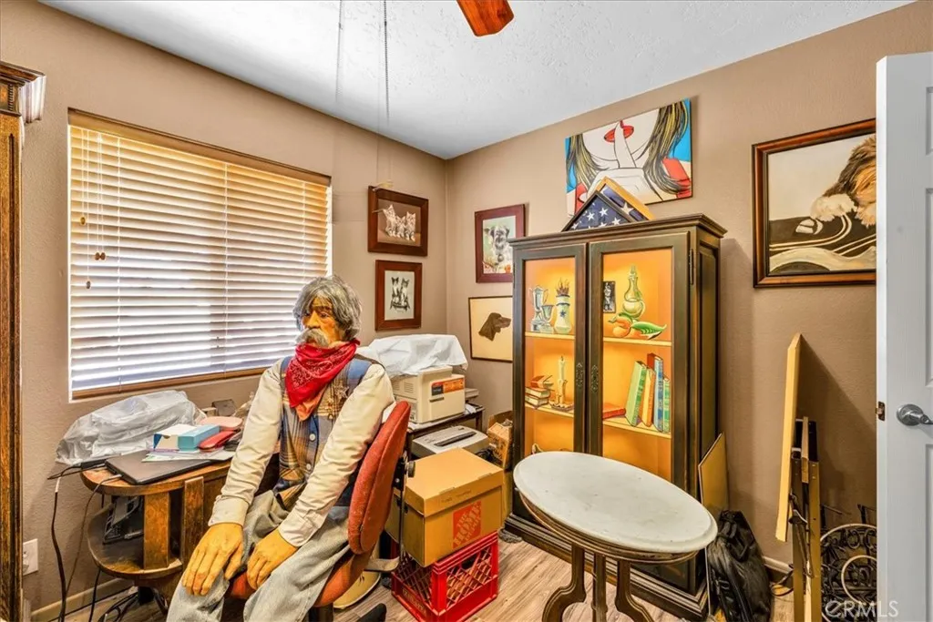 56810 Chipmunk Trail, Yucca Valley, California 92284 home-pic-19