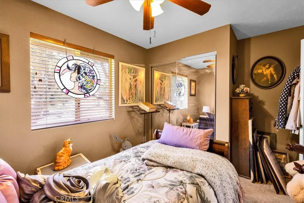 56810 Chipmunk Trail, Yucca Valley, California 92284 home-pic-11