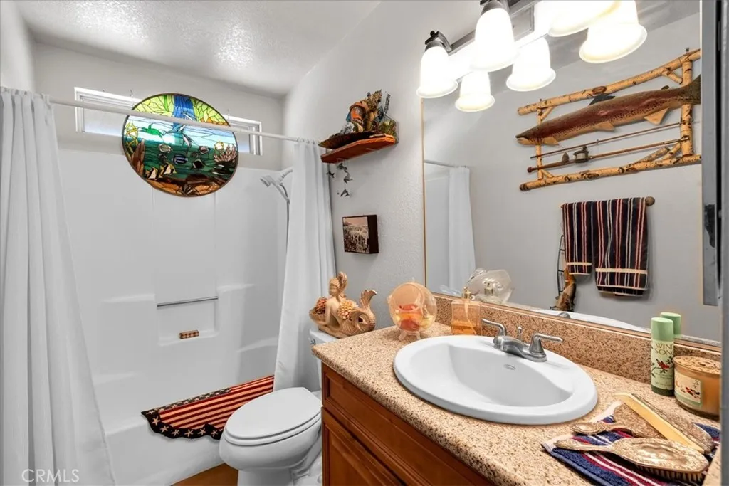 56810 Chipmunk Trail, Yucca Valley, California 92284 home-pic-12